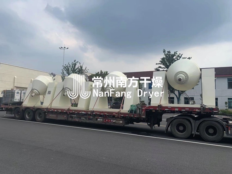 雙錐回轉(zhuǎn)真空干燥機(jī) 雙錐回轉(zhuǎn)真空干燥機(jī)